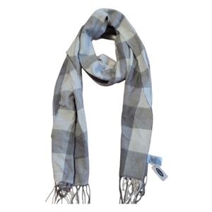 New Old Navy Gray And White Fringe Plaid Scarf New With Tags